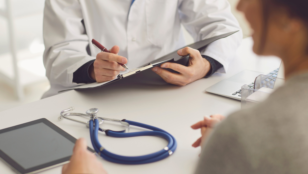 What is the Right Time to See a Dermatologist for Acne?